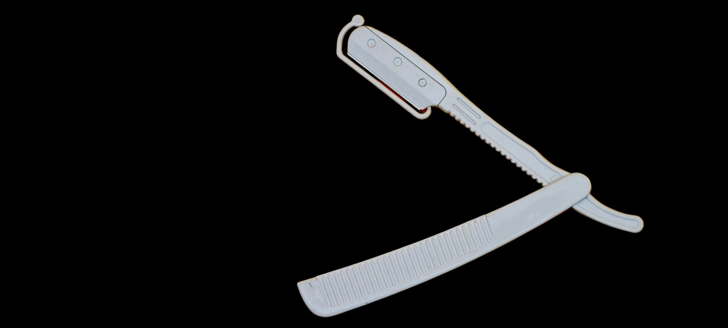 Disposable Razor White Classic F77-03